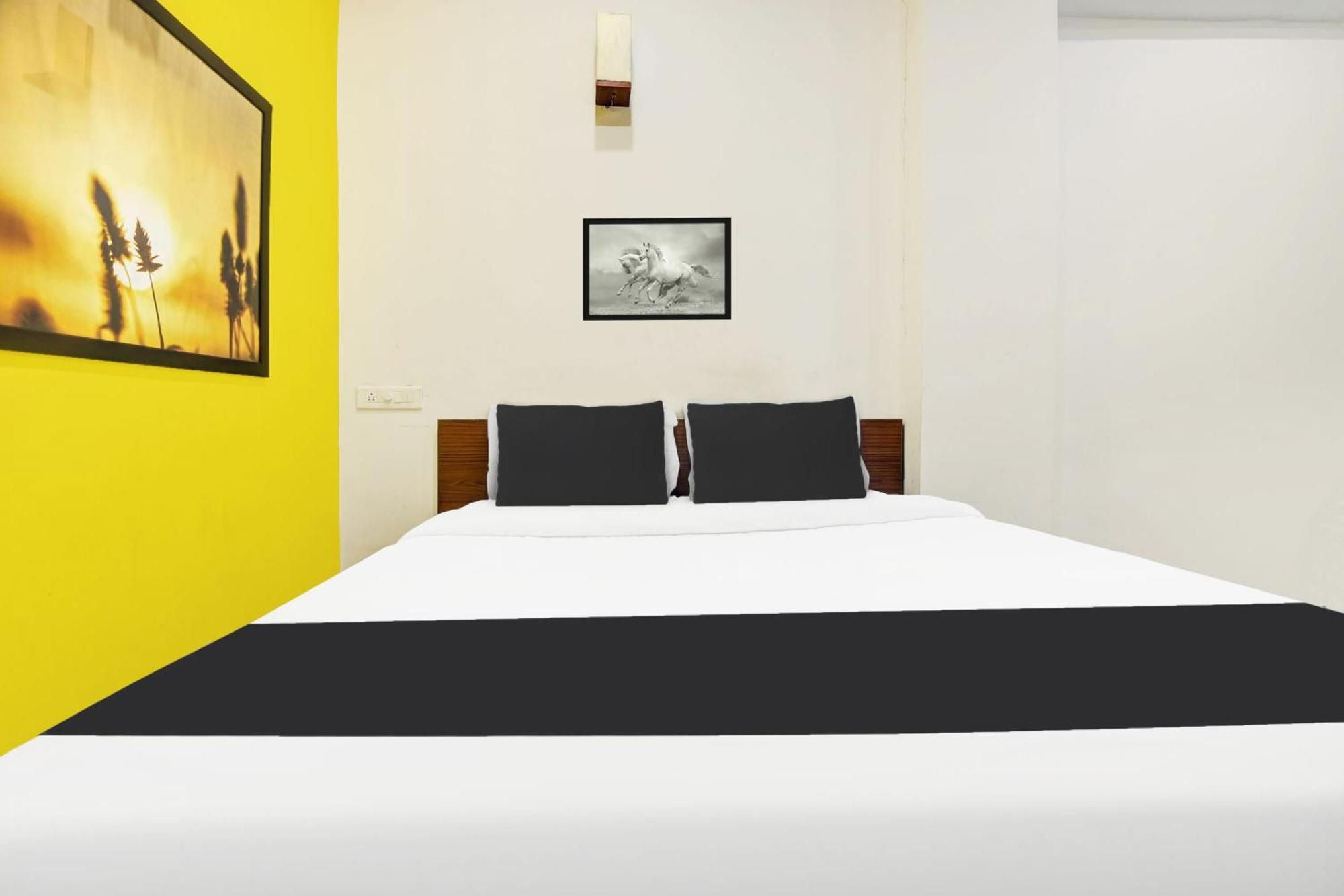 Super Hotel O Porvorim Near Mall De Goa Esterno foto